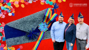 Mehr über den Artikel erfahren Evangelischer Karneval vernetzt: Das neue Karnevalsnetzwerk „Blauköpp“ verbindet Gemeinden in Köln und im Rhein-Erft-Kreis