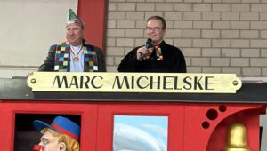 Mehr über den Artikel erfahren Kölle Alaaf! Ökumenischer Segen für Karnevalisten beim Rosenmontagszug 2026